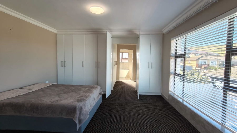 To Let 4 Bedroom Property for Rent in Monte Christo Western Cape